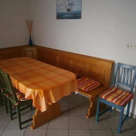 Ferienwohnung In Mit Grill, Terrasse Und Garten Apartament Novi Vinodolski