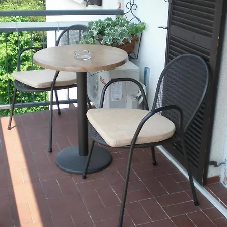 Ferienwohnung In Mit Grill, Terrasse Und Garten Apartament Novi Vinodolski