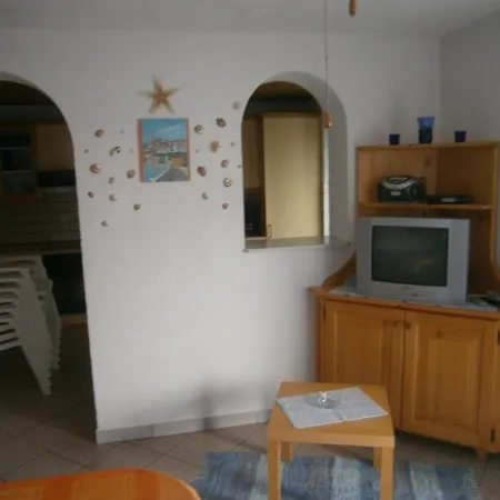 Ferienwohnung In Mit Grill, Terrasse Und Garten