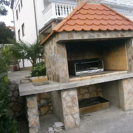 Ferienwohnung In Mit Grill, Terrasse Und Garten Apartament